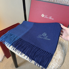 🆕Loro Piana · 【贸易公司尾单,极品山羊绒围巾披肩】送人自留都太高大上了😍重磅上新,爆款爆款,渠道极品硬货~ 🆕Loro Piana · 【贸易公司尾单,极品山羊绒围巾披肩】送人自留都太高大上了😍重磅上新,爆款爆款,渠道极品硬货~