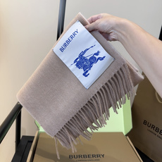 Burberry · 巴宝莉围巾❗️好看的要疯掉了,太有型太有魅力了❗️❗️非常斯文时尚的秋冬单品!真的很喜欢,非常Cl Burberry · 巴宝莉围巾❗️好看的要疯掉了,太有型太有魅力了❗️❗️非常斯文时尚的秋冬单品!真的很喜欢,非常Cl