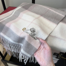 🆕Loro Piana · 【贸易公司尾单,极品山羊绒围巾披肩】送人自留都太高大上了😍重磅上新,爆款爆款,渠道极品硬货~ 🆕Loro Piana · 【贸易公司尾单,极品山羊绒围巾披肩】送人自留都太高大上了😍重磅上新,爆款爆款,渠道极品硬货~