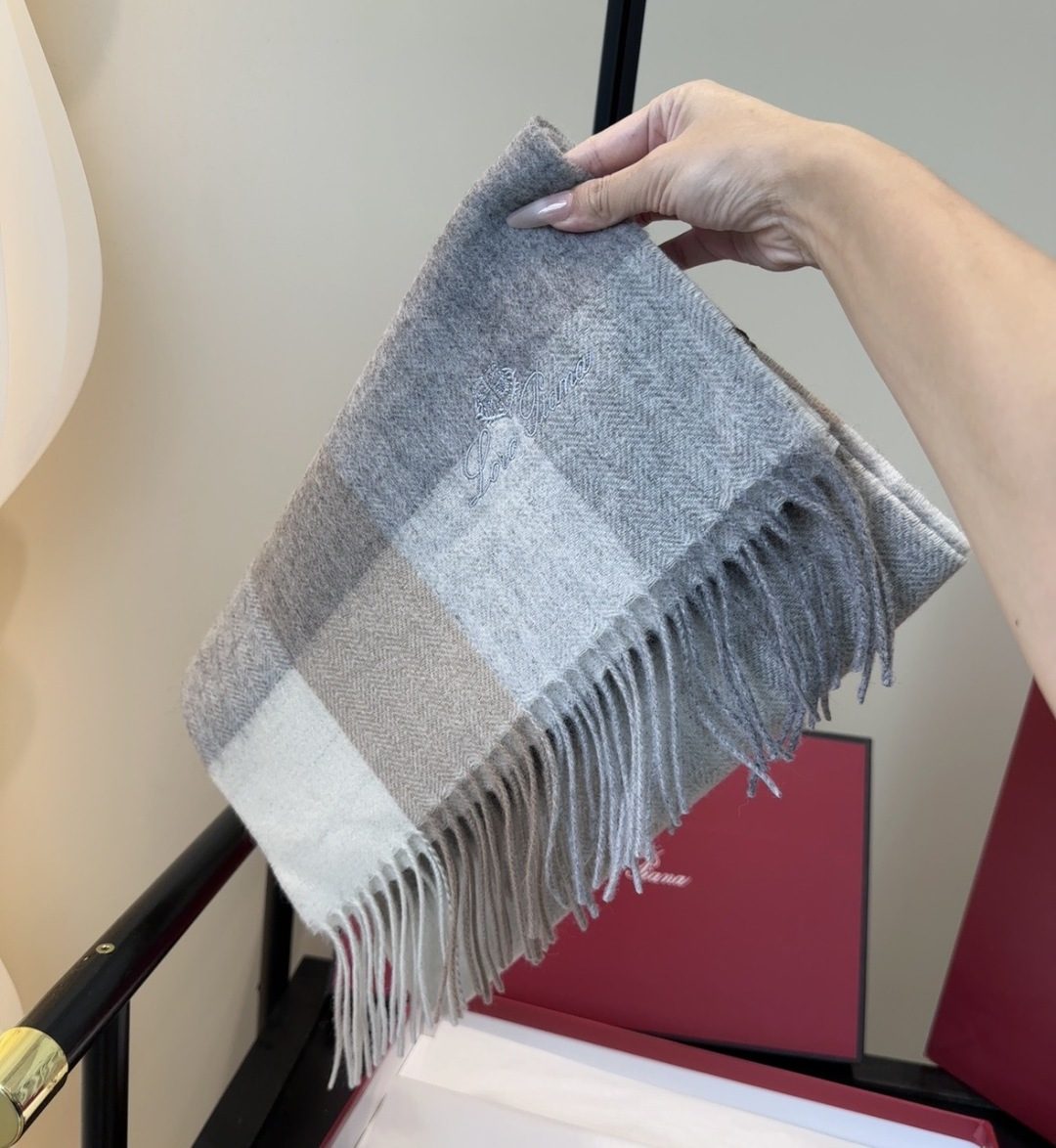 🆕Loro Piana · 【贸易公司尾单，极品山羊绒围巾披肩】送人自留都太高大上了😍重磅上新，爆款爆款，渠道极品硬货～