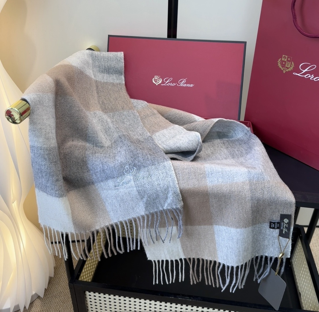 🆕Loro Piana · 【贸易公司尾单，极品山羊绒围巾披肩】送人自留都太高大上了😍重磅上新，爆款爆款，渠道极品硬货～