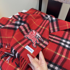 【Burberry圣诞款羊绒带芯片版本】金婧张婧仪周洁琼同款围巾新年福利苏格兰大红格围巾,走英国的单, 这款是Burbe 【Burberry圣诞款羊绒带芯片版本】金婧张婧仪周洁琼同款围巾新年福利苏格兰大红格围巾,走英国的单, 这款是Burbe
