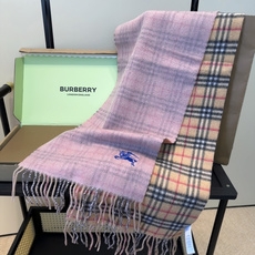 Burberry · 巴宝莉格子围巾❗️好看的要疯掉了,太有型太有魅力了❗️❗️非常斯文时尚的秋冬单品!真的很喜欢,非常 Burberry · 巴宝莉格子围巾❗️好看的要疯掉了,太有型太有魅力了❗️❗️非常斯文时尚的秋冬单品!真的很喜欢,非常