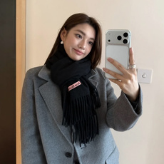 Acne 主打的系列~今年这个真是红啊~时髦气质的代名词‼️♥️自带高级气场‼️软软糯糯厚实温暖‼️再来说下配色和工艺吧 Acne 主打的系列~今年这个真是红啊~时髦气质的代名词‼️♥️自带高级气场‼️软软糯糯厚实温暖‼️再来说下配色和工艺吧