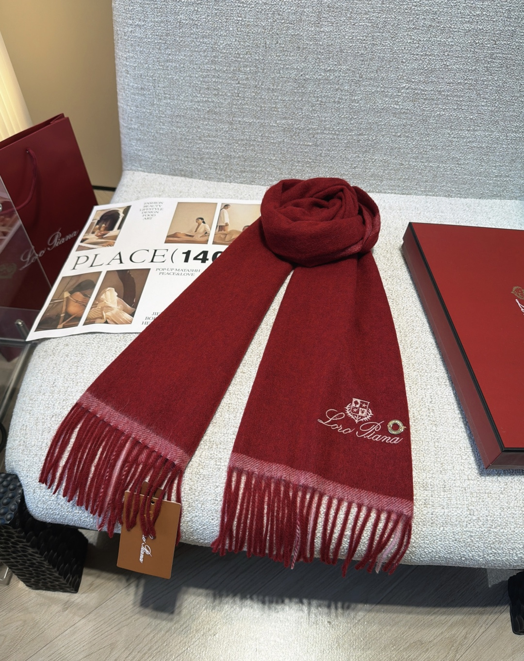 🆕Loro Piana · 【贸易公司尾单，极品山羊绒围巾披肩】送人自留都太高大上了😍重磅上新，爆款爆款，渠道极品硬货～