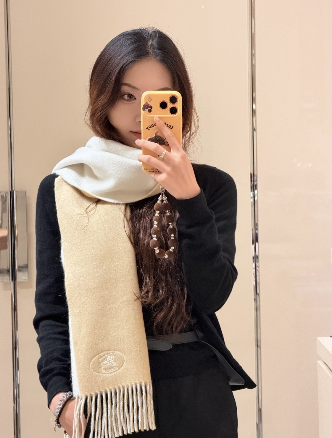 B家。 【男士女士商务围巾】怒赞自留，难得的高端男女款！家属福利！L非常正的商务围巾~面料大爱，非常柔软细腻舒服，轻度水