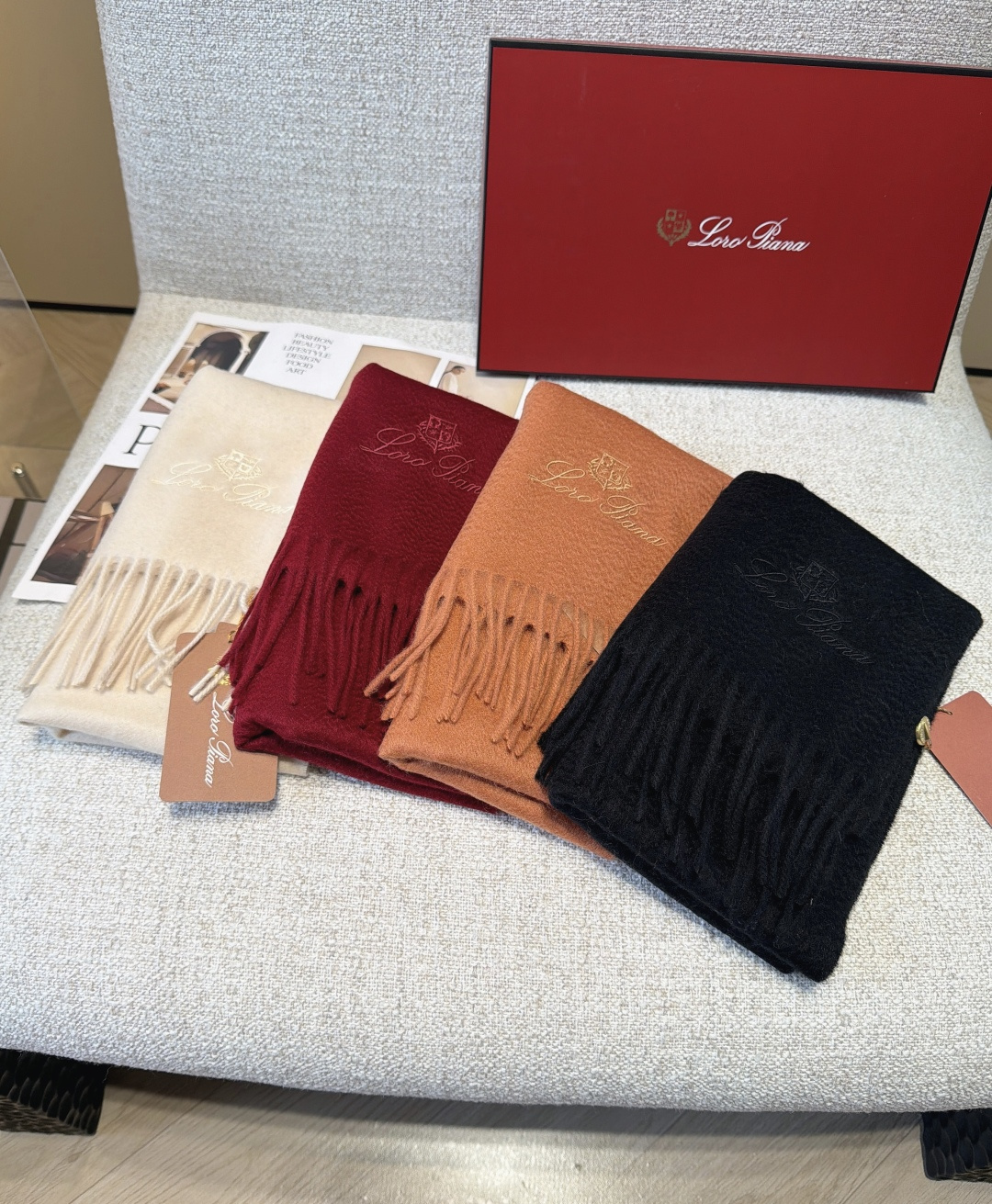 ✨✨【全羊绒款】贸易Loro Piana · 诺悠翩雅送人自留都太高大上了😍重磅上新，爆款爆款，渠道极品硬货～手感软糯，