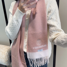 Burberry · 巴宝莉围巾❗️好看的要疯掉了,太有型太有魅力了❗️❗️非常斯文时尚的秋冬单品!真的很喜欢,非常Cl Burberry · 巴宝莉围巾❗️好看的要疯掉了,太有型太有魅力了❗️❗️非常斯文时尚的秋冬单品!真的很喜欢,非常Cl
