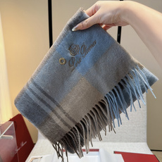 🆕Loro Piana · 【贸易公司尾单,极品山羊绒围巾披肩】送人自留都太高大上了😍重磅上新,爆款爆款,渠道极品硬货~ 🆕Loro Piana · 【贸易公司尾单,极品山羊绒围巾披肩】送人自留都太高大上了😍重磅上新,爆款爆款,渠道极品硬货~