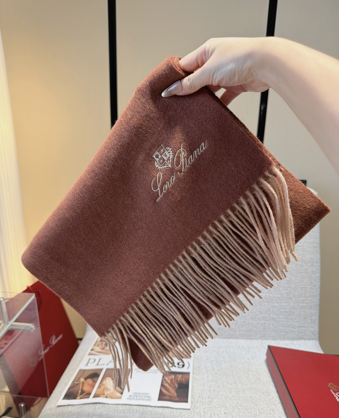 🆕Loro Piana · 【贸易公司尾单,极品山羊绒围巾披肩】送人自留都太高大上了😍重磅上新,爆款爆款,渠道极品硬货~ 🆕Loro Piana · 【贸易公司尾单,极品山羊绒围巾披肩】送人自留都太高大上了😍重磅上新,爆款爆款,渠道极品硬货~