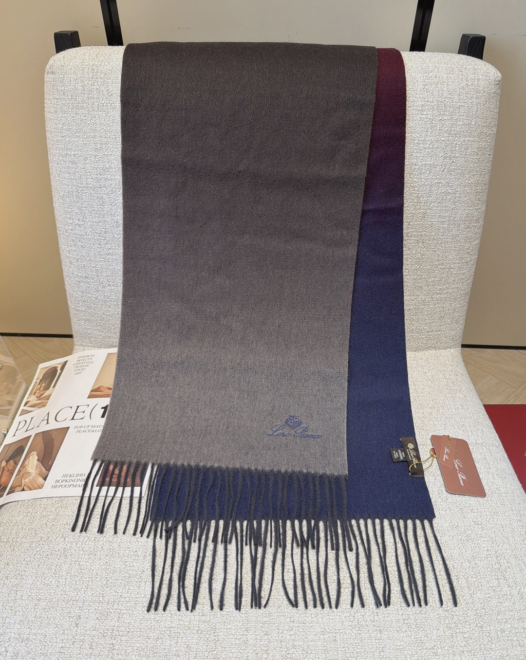 🆕Loro Piana · 【贸易公司尾单，极品山羊绒围巾披肩】送人自留都太高大上了😍重磅上新，爆款爆款，渠道极品硬货～