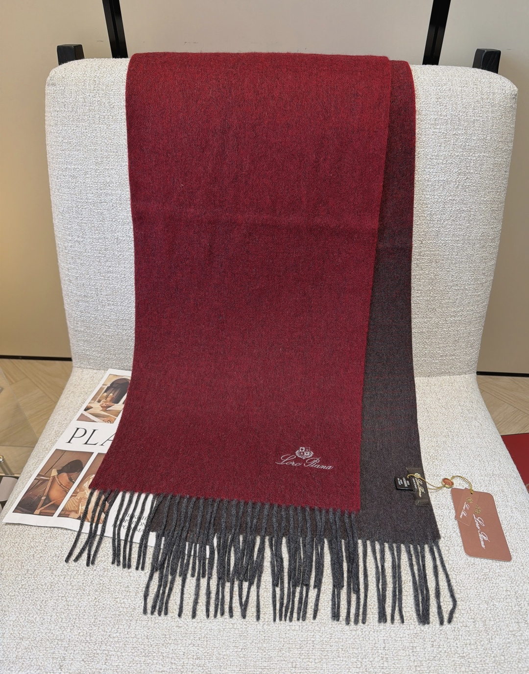 🆕Loro Piana · 【贸易公司尾单，极品山羊绒围巾披肩】送人自留都太高大上了😍重磅上新，爆款爆款，渠道极品硬货～