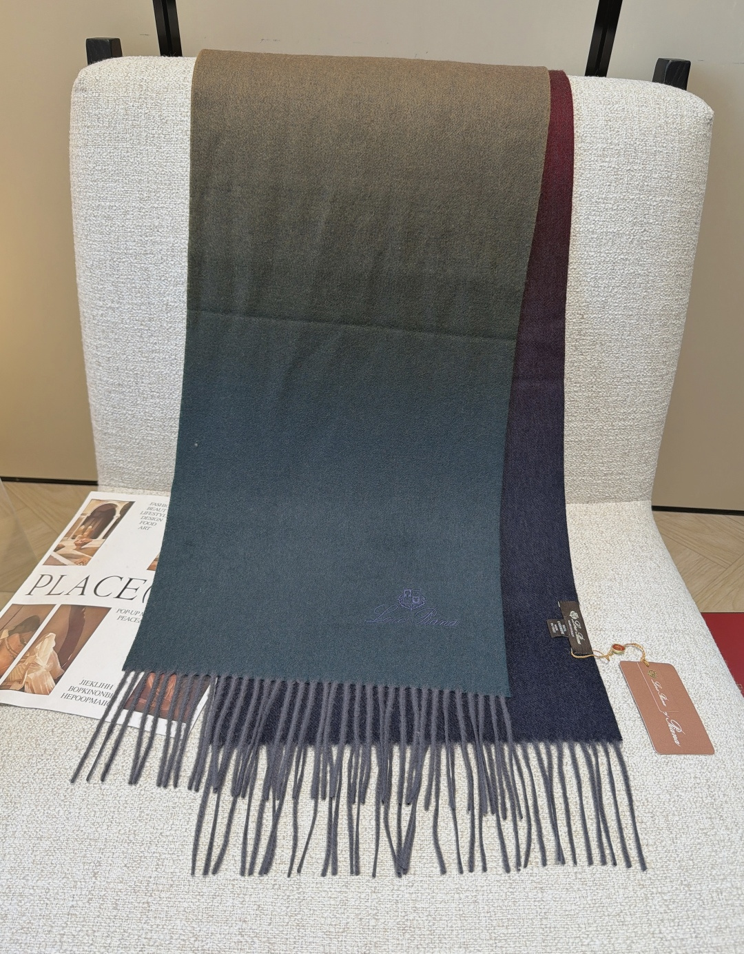 🆕Loro Piana · 【贸易公司尾单,极品山羊绒围巾披肩】送人自留都太高大上了😍重磅上新,爆款爆款,渠道极品硬货~ 🆕Loro Piana · 【贸易公司尾单,极品山羊绒围巾披肩】送人自留都太高大上了😍重磅上新,爆款爆款,渠道极品硬货~