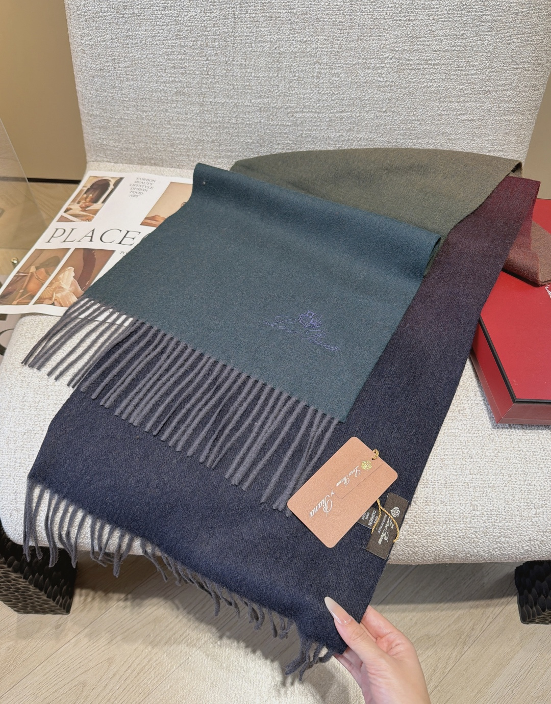 🆕Loro Piana · 【贸易公司尾单,极品山羊绒围巾披肩】送人自留都太高大上了😍重磅上新,爆款爆款,渠道极品硬货~ 🆕Loro Piana · 【贸易公司尾单,极品山羊绒围巾披肩】送人自留都太高大上了😍重磅上新,爆款爆款,渠道极品硬货~