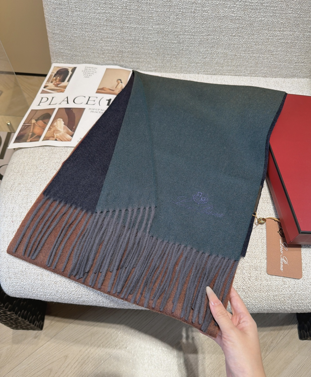 🆕Loro Piana · 【贸易公司尾单,极品山羊绒围巾披肩】送人自留都太高大上了😍重磅上新,爆款爆款,渠道极品硬货~ 🆕Loro Piana · 【贸易公司尾单,极品山羊绒围巾披肩】送人自留都太高大上了😍重磅上新,爆款爆款,渠道极品硬货~