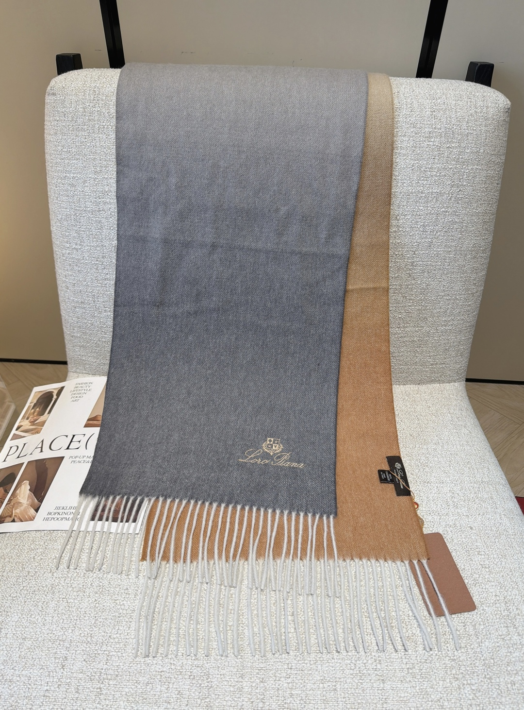 🆕Loro Piana · 【贸易公司尾单,极品山羊绒围巾披肩】送人自留都太高大上了😍重磅上新,爆款爆款,渠道极品硬货~ 🆕Loro Piana · 【贸易公司尾单,极品山羊绒围巾披肩】送人自留都太高大上了😍重磅上新,爆款爆款,渠道极品硬货~