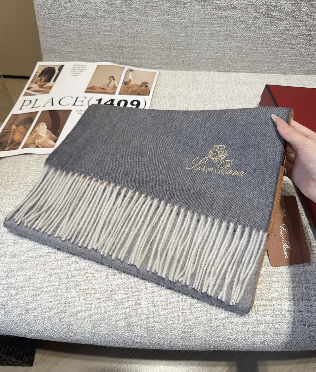🆕Loro Piana · 【贸易公司尾单,极品山羊绒围巾披肩】送人自留都太高大上了😍重磅上新,爆款爆款,渠道极品硬货~ 🆕Loro Piana · 【贸易公司尾单,极品山羊绒围巾披肩】送人自留都太高大上了😍重磅上新,爆款爆款,渠道极品硬货~