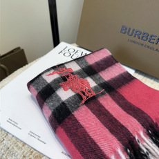 Burberry · 巴宝莉围巾❗️好看的要疯掉了,太有型太有魅力了❗️❗️非常斯文时尚的秋冬单品!真的很喜欢,非常Cl Burberry · 巴宝莉围巾❗️好看的要疯掉了,太有型太有魅力了❗️❗️非常斯文时尚的秋冬单品!真的很喜欢,非常Cl