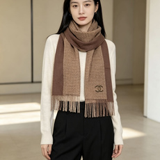 【▪香奈儿· 难得一见的温柔配色,超级迷恋❗️气质低调恬静又不失优雅❗️】重点推荐❗️高级舒适时髦气质,简约却又不简单, 【▪香奈儿· 难得一见的温柔配色,超级迷恋❗️气质低调恬静又不失优雅❗️】重点推荐❗️高级舒适时髦气质,简约却又不简单,