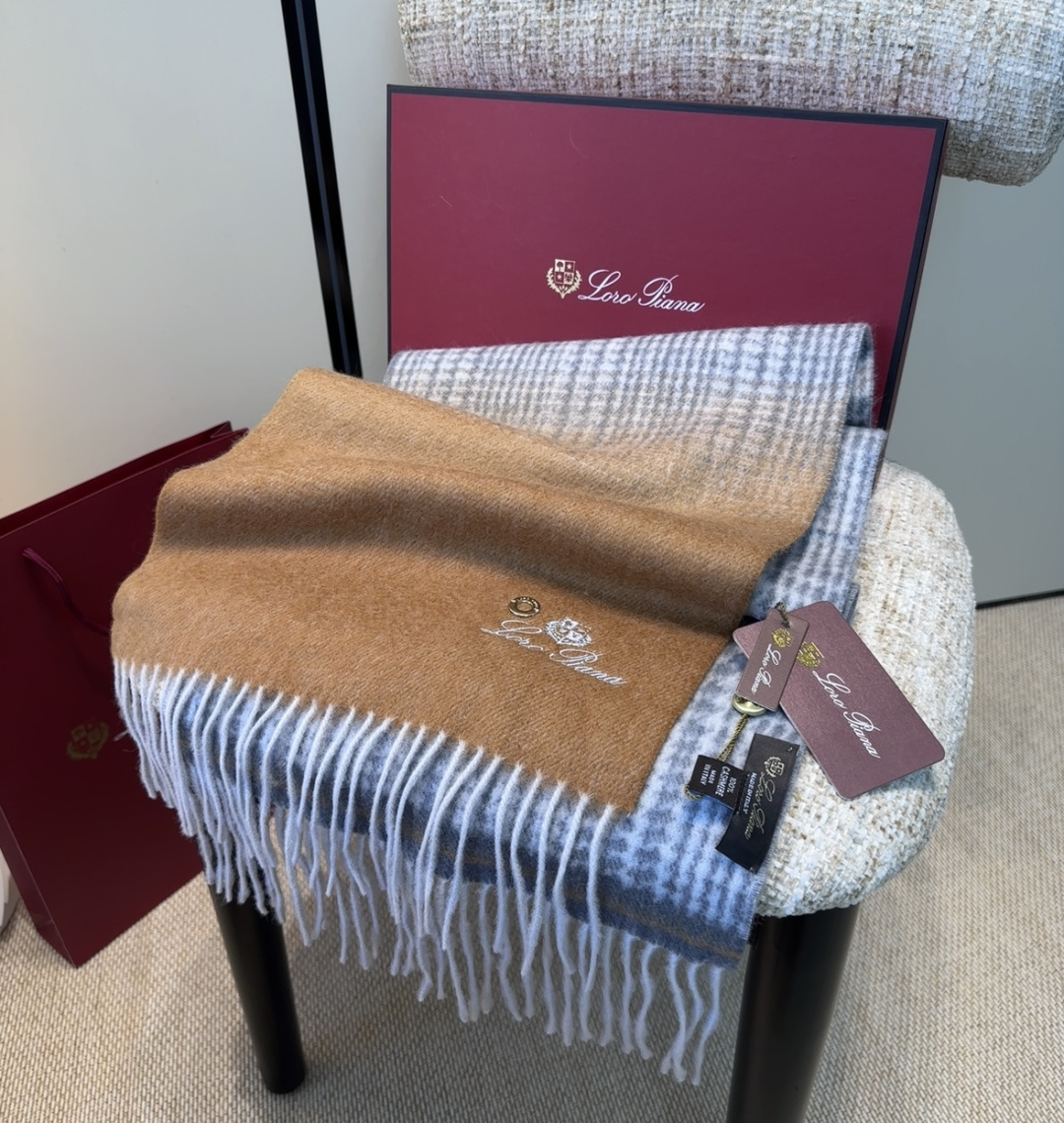 🆕Loro Piana · 【贸易公司尾单，极品山羊绒围巾披肩】送人自留都太高大上了😍重磅上新，爆款爆款，渠道极品硬货～
