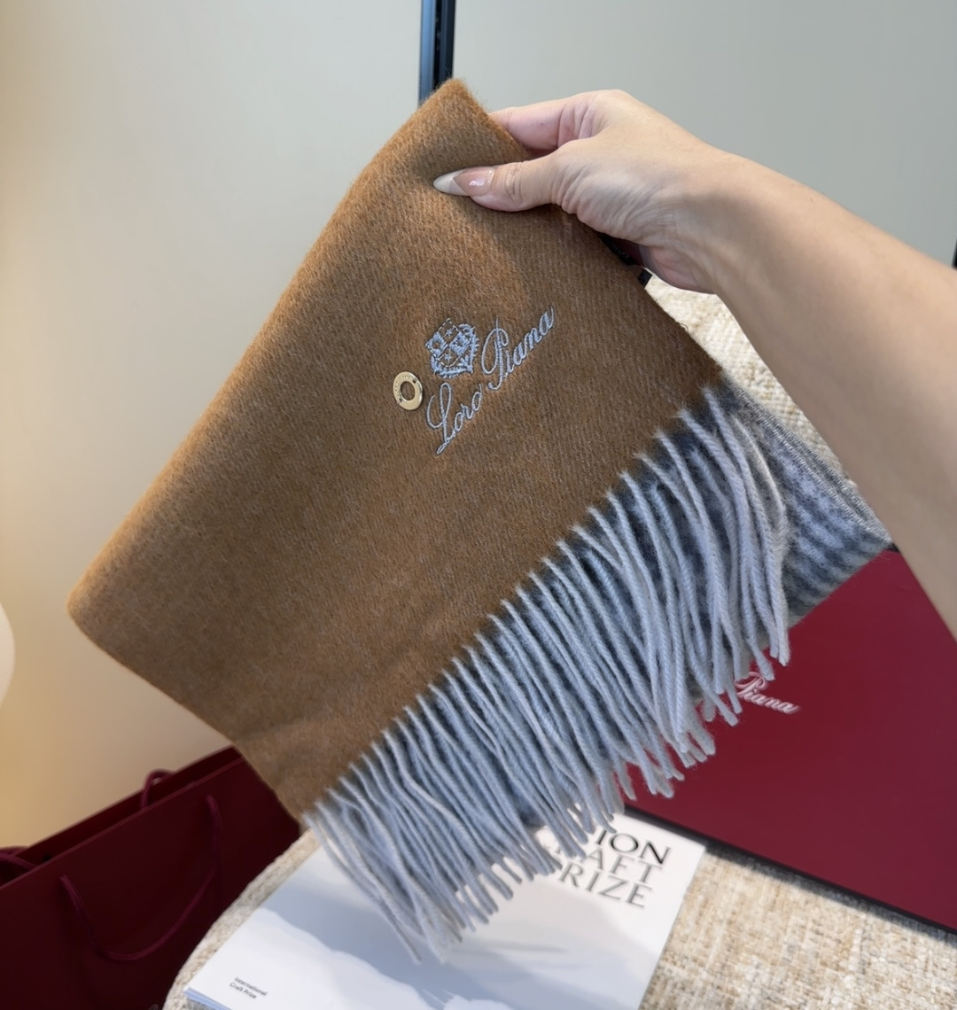 🆕Loro Piana · 【贸易公司尾单，极品山羊绒围巾披肩】送人自留都太高大上了😍重磅上新，爆款爆款，渠道极品硬货～