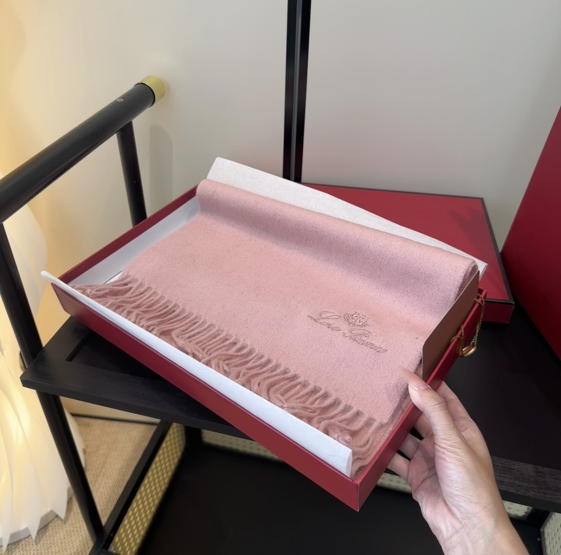 🆕Loro Piana · 【贸易公司尾单,极品山羊绒围巾披肩】送人自留都太高大上了😍重磅上新,爆款爆款,渠道极品硬货~ 🆕Loro Piana · 【贸易公司尾单,极品山羊绒围巾披肩】送人自留都太高大上了😍重磅上新,爆款爆款,渠道极品硬货~