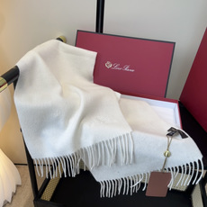 🆕Loro Piana · 【贸易公司尾单,极品山羊绒围巾披肩】送人自留都太高大上了😍重磅上新,爆款爆款,渠道极品硬货~ 🆕Loro Piana · 【贸易公司尾单,极品山羊绒围巾披肩】送人自留都太高大上了😍重磅上新,爆款爆款,渠道极品硬货~