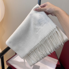 🆕Loro Piana · 【贸易公司尾单,极品山羊绒围巾披肩】送人自留都太高大上了😍重磅上新,爆款爆款,渠道极品硬货~ 🆕Loro Piana · 【贸易公司尾单,极品山羊绒围巾披肩】送人自留都太高大上了😍重磅上新,爆款爆款,渠道极品硬货~