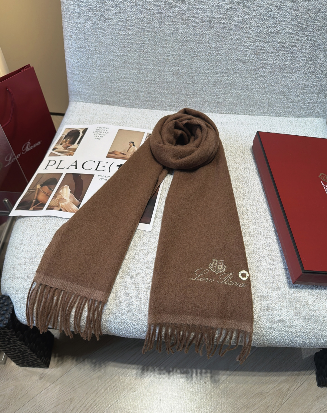 🆕Loro Piana · 【贸易公司尾单，极品山羊绒围巾披肩】送人自留都太高大上了😍重磅上新，爆款爆款，渠道极品硬货～