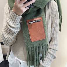 ▪❤️️罗意威超美新款马海毛围巾!超级推荐入手!】质感好货!主打的马海毛围巾~据说超难买哦!!打了好多次版!终于出货 ▪❤️️罗意威超美新款马海毛围巾!超级推荐入手!】质感好货!主打的马海毛围巾~据说超难买哦!!打了好多次版!终于出货