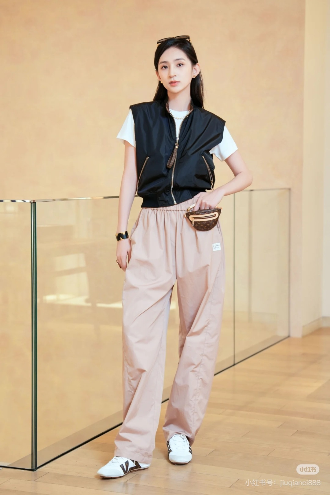 NO:951760,Upper body picture,,19860909上身图,,,Women's clothing
