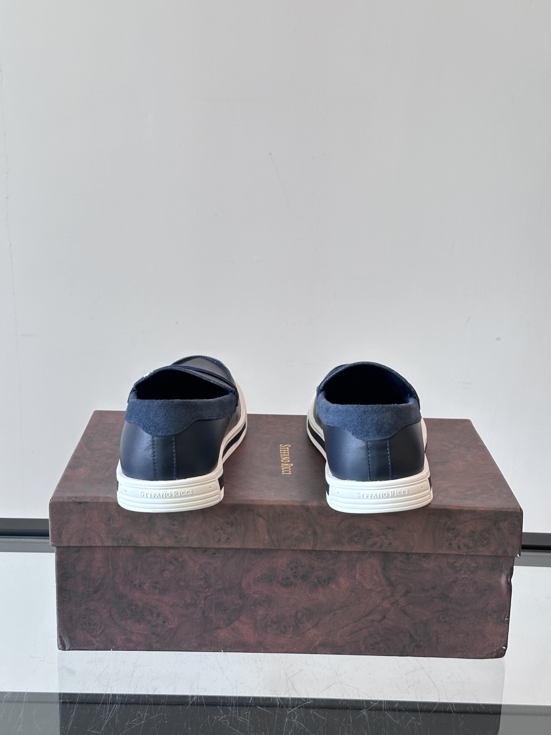 Stefano Ricci 史蒂芬高端奢侈品牌，男士休闲运动鞋，原版牛皮，质感高端细腻，内里全小牛皮面料