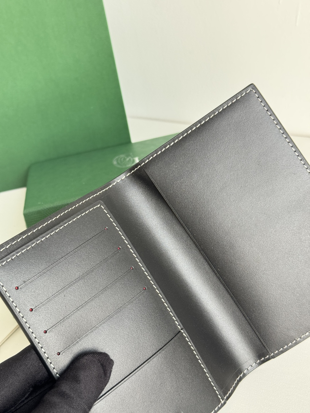 Goyard Classic Passport Holder/Wallet, Card Holder, Travel Essential, 1.5cm x 10cm x 14cm 10 cmp i1746445696129 3178 0 8