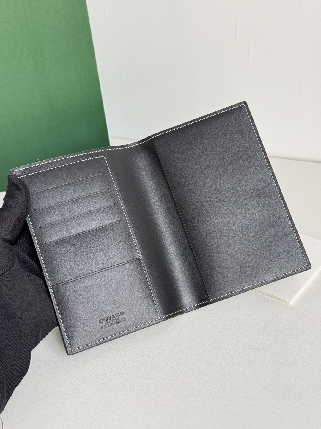 Goyard Classic Passport Holder/Wallet, Card Holder, Travel Essential, 1.5cm x 10cm x 14cm 8 cmp i1746445699010 4908 0 6