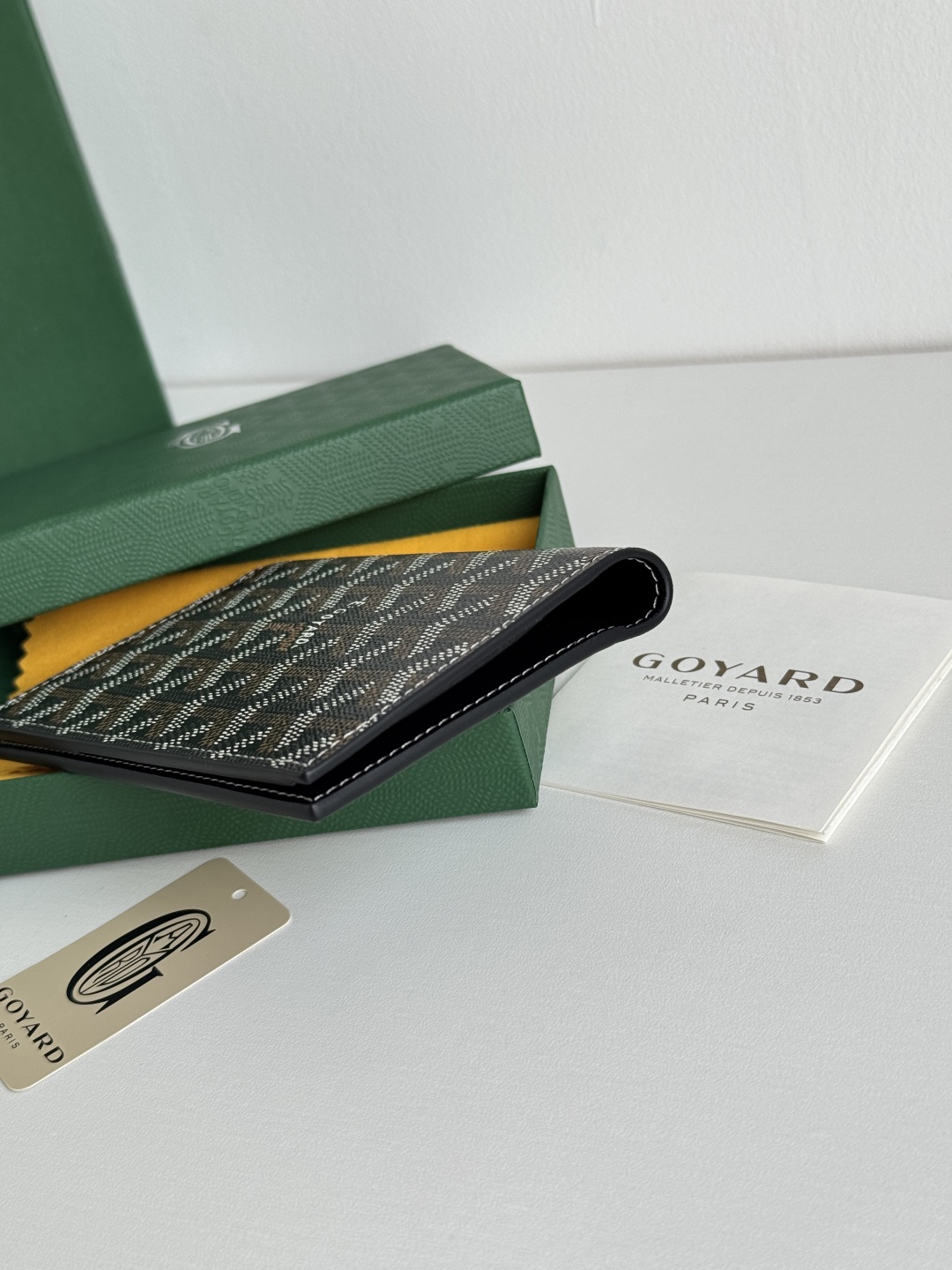 Goyard Classic Passport Holder Wallet Card Holder, Travel Essentials, 1.5x10x14cm 6 cmp i1746445742825 1219 0 4