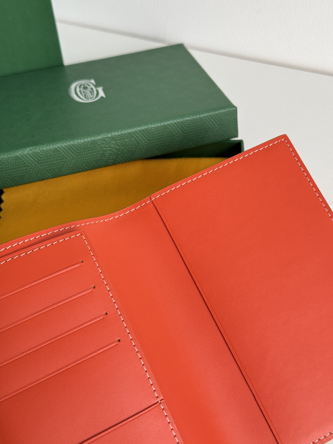 Goyard Classic Passport Holder Wallet Card Holder - Orange Travel Essential 9 cmp i1746445764330 5305 0 7