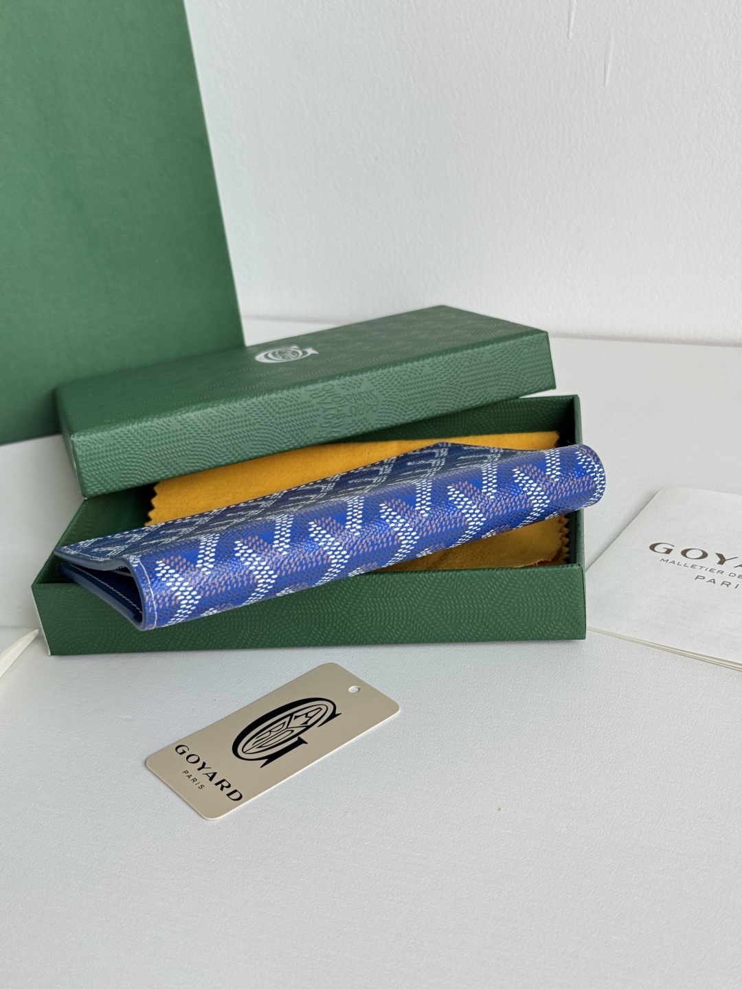 Goyard Blue Classic Passport Holder Wallet Card Case - Travel Essential 6 cmp i1746445825597 5169 0 5