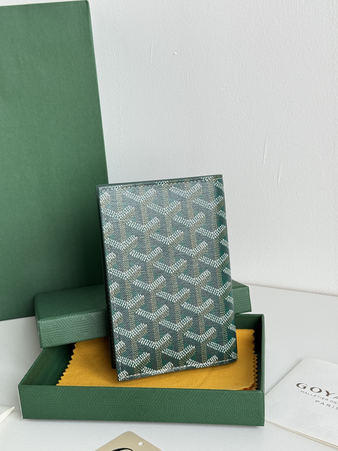 Goyard Classic Passport Holder Wallet in Green Goyardine Canvas 4 cmp i1746445887449 2290 0 2
