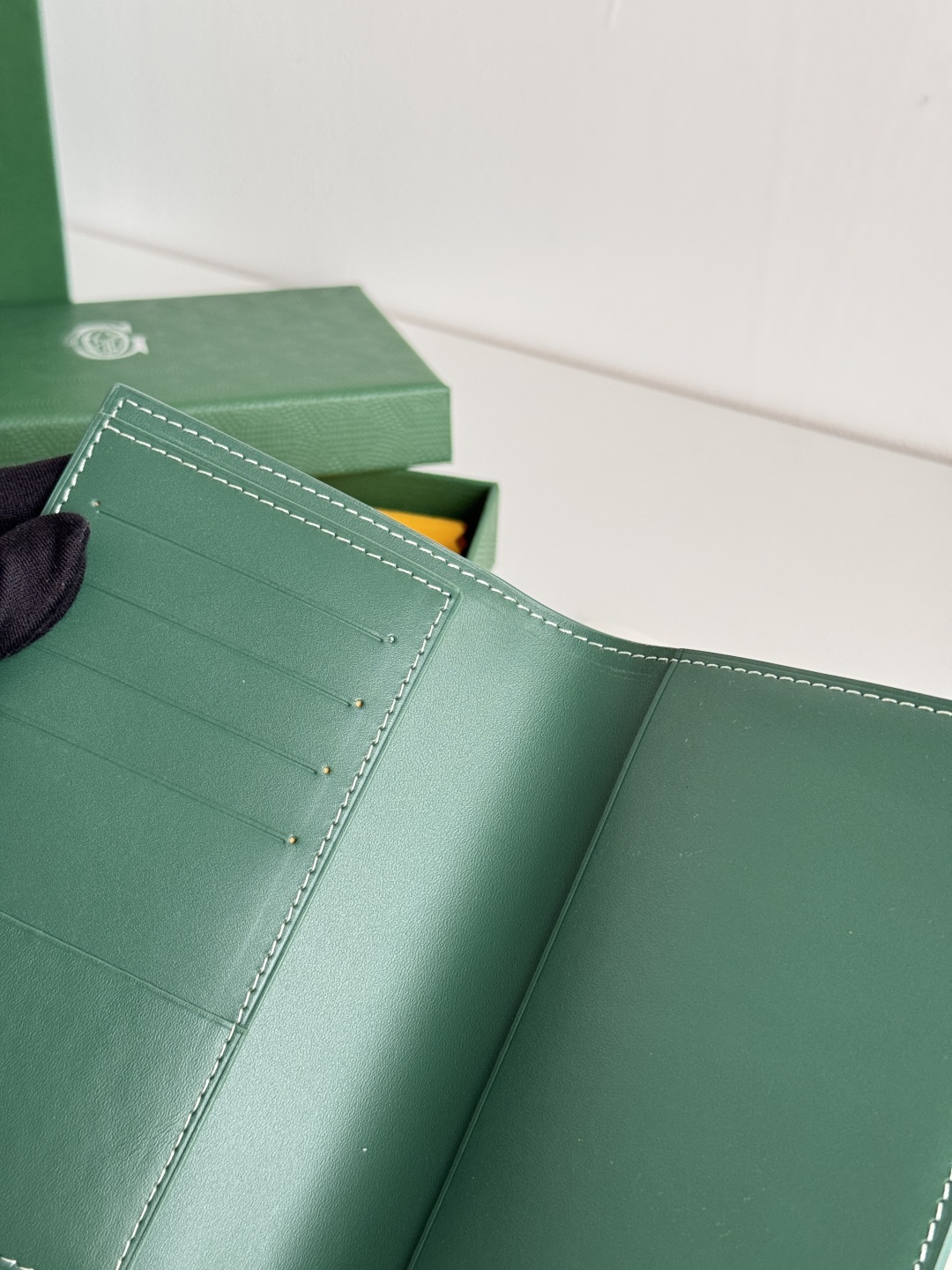 Goyard Classic Passport Holder Wallet in Green Goyardine Canvas 9 cmp i1746445887461 966 0 7