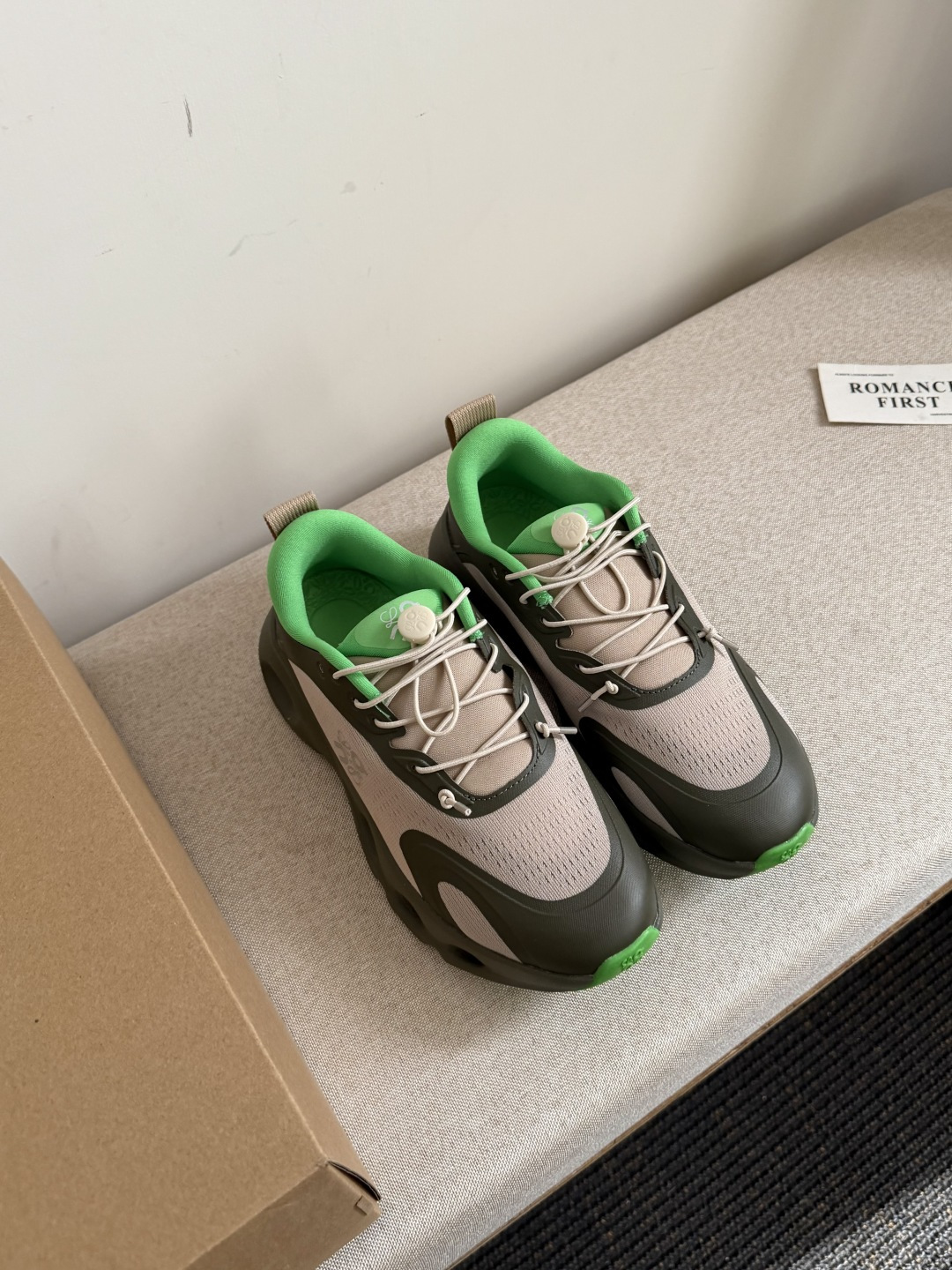 NO:726064,Beige details. Size36 - 45 (couple size), casual shoes/sports shoes, sneakers19860909米绿色细节. Size36 - 45（情侣码）,休闲鞋/运动鞋,sneakers,Women's Shoes