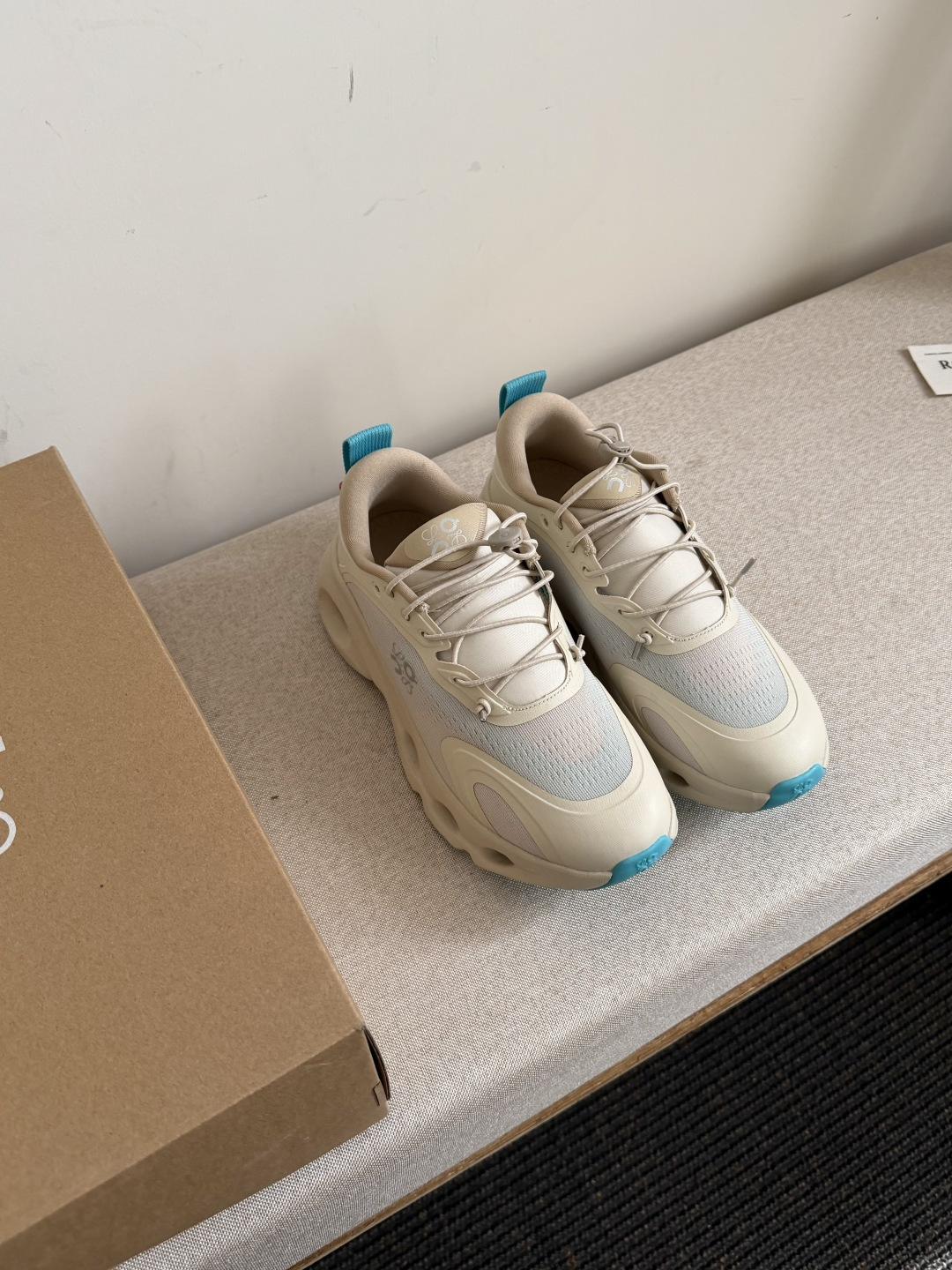 NO:726082,Beige details. Size36 - 45 (couple size), casual shoes/sports shoes, sneakers19860909米蓝色细节. Size36 - 45（情侣码）,休闲鞋/运动鞋,sneakers,Women's Shoes