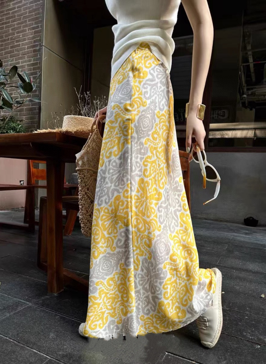 High-Quality Women’s Suit with Exchange Support, Packaged Max: Modern City Style. - 图片 5