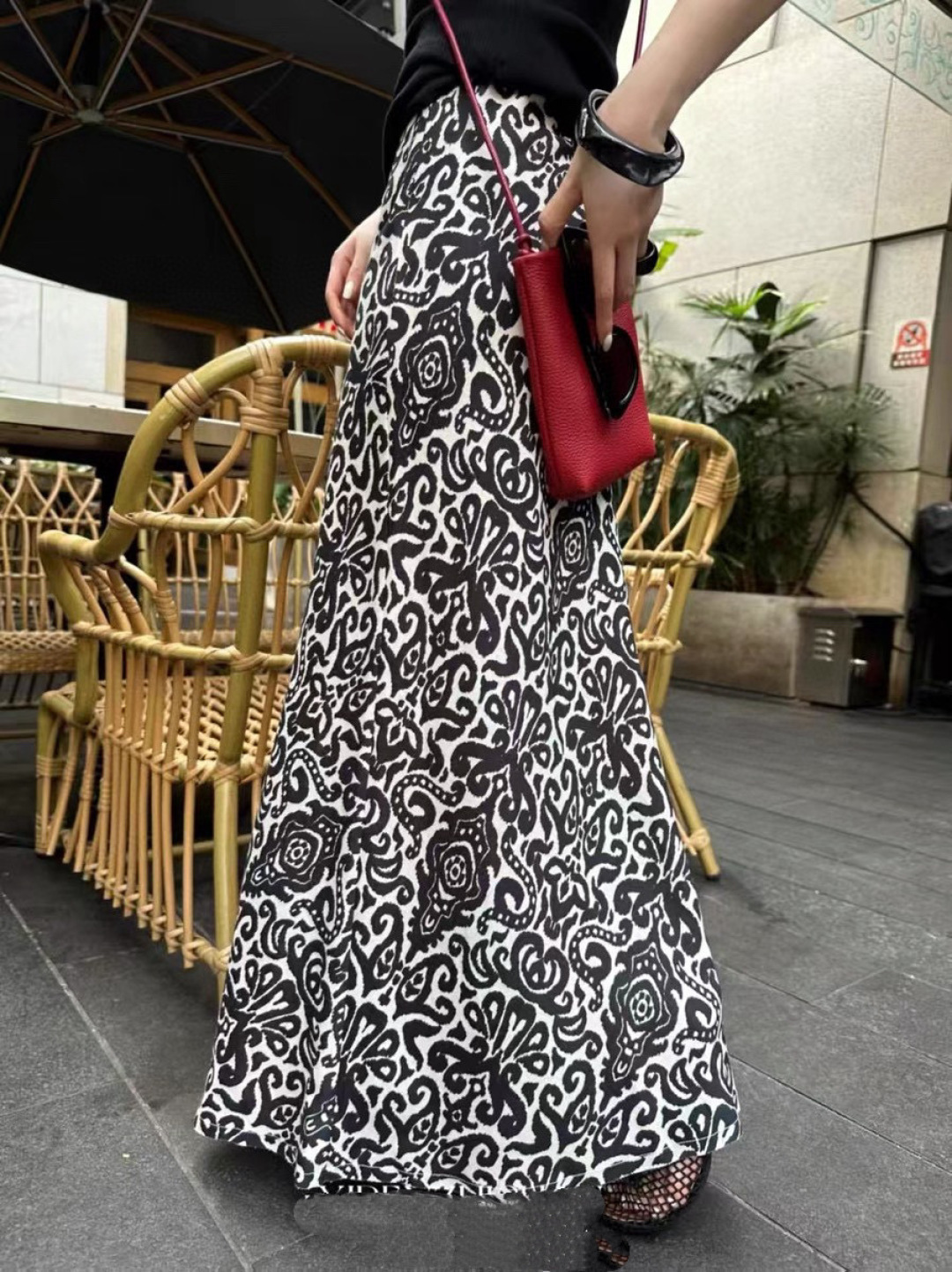 High-Quality Women’s Suit with Exchange Support, Packaged Max: Modern City Style. - 图片 4