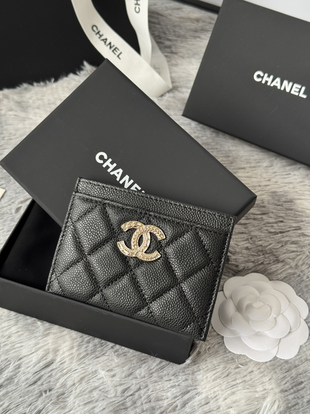 🆕型号ap-3048 CHANEL 22k浮雕lgo大双C五金，官网最新🆕卡包 鱼子酱中球纹牛皮防刮花，