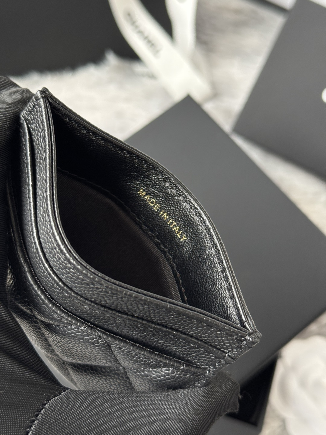 🆕型号ap-3048 CHANEL 22k浮雕lgo大双C五金，官网最新🆕卡包 鱼子酱中球纹牛皮防刮花，