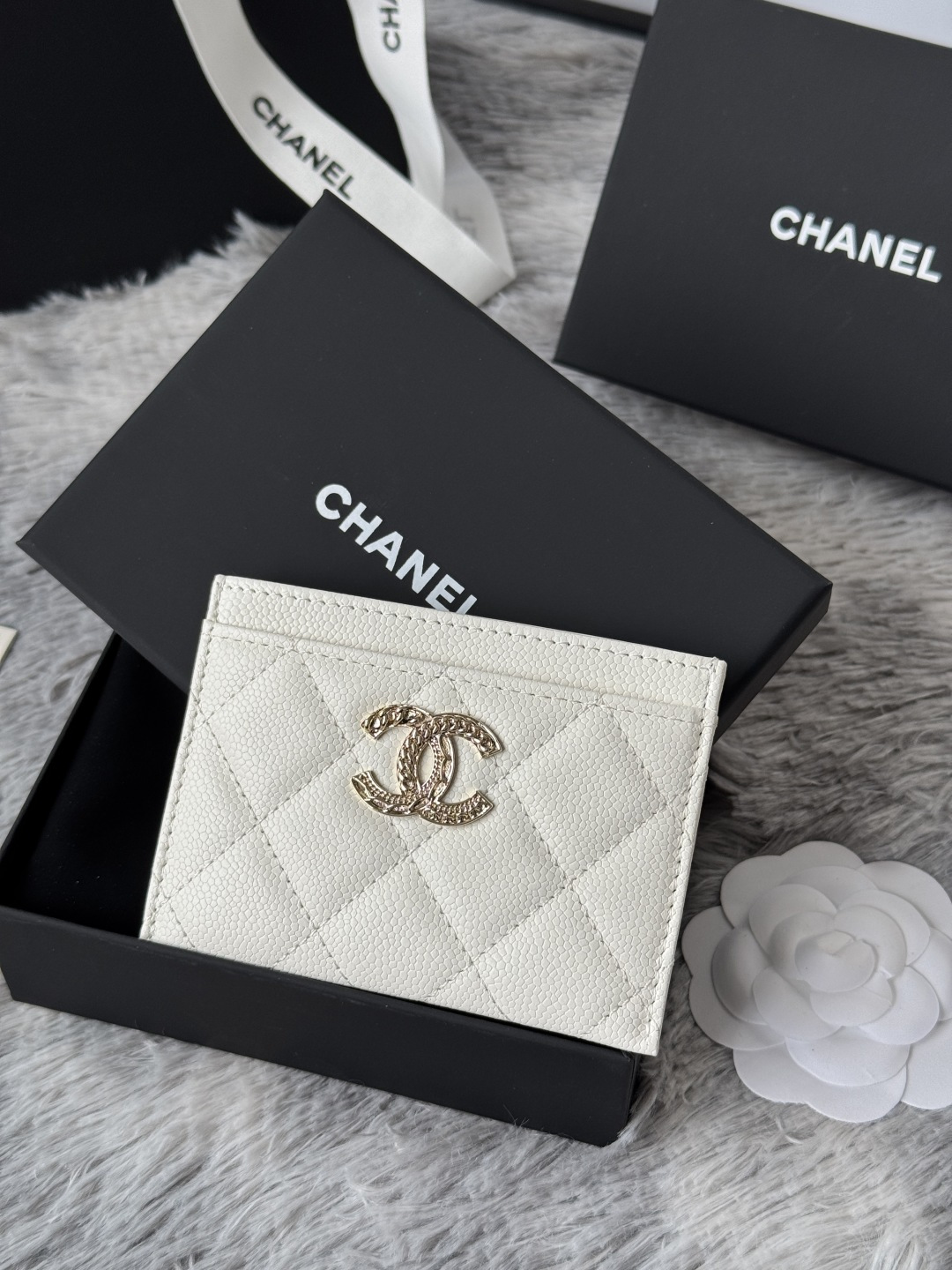 🆕型号ap-3048 CHANEL 22k浮雕lgo大双C五金，官网最新🆕卡包 鱼子酱中球纹牛皮防刮花，