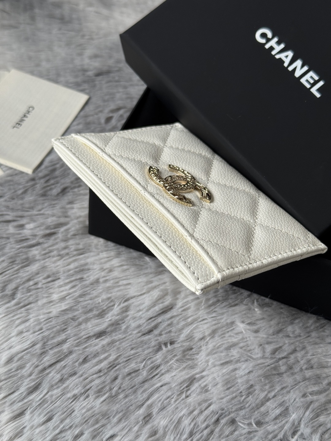 🆕型号ap-3048 CHANEL 22k浮雕lgo大双C五金，官网最新🆕卡包 鱼子酱中球纹牛皮防刮花，