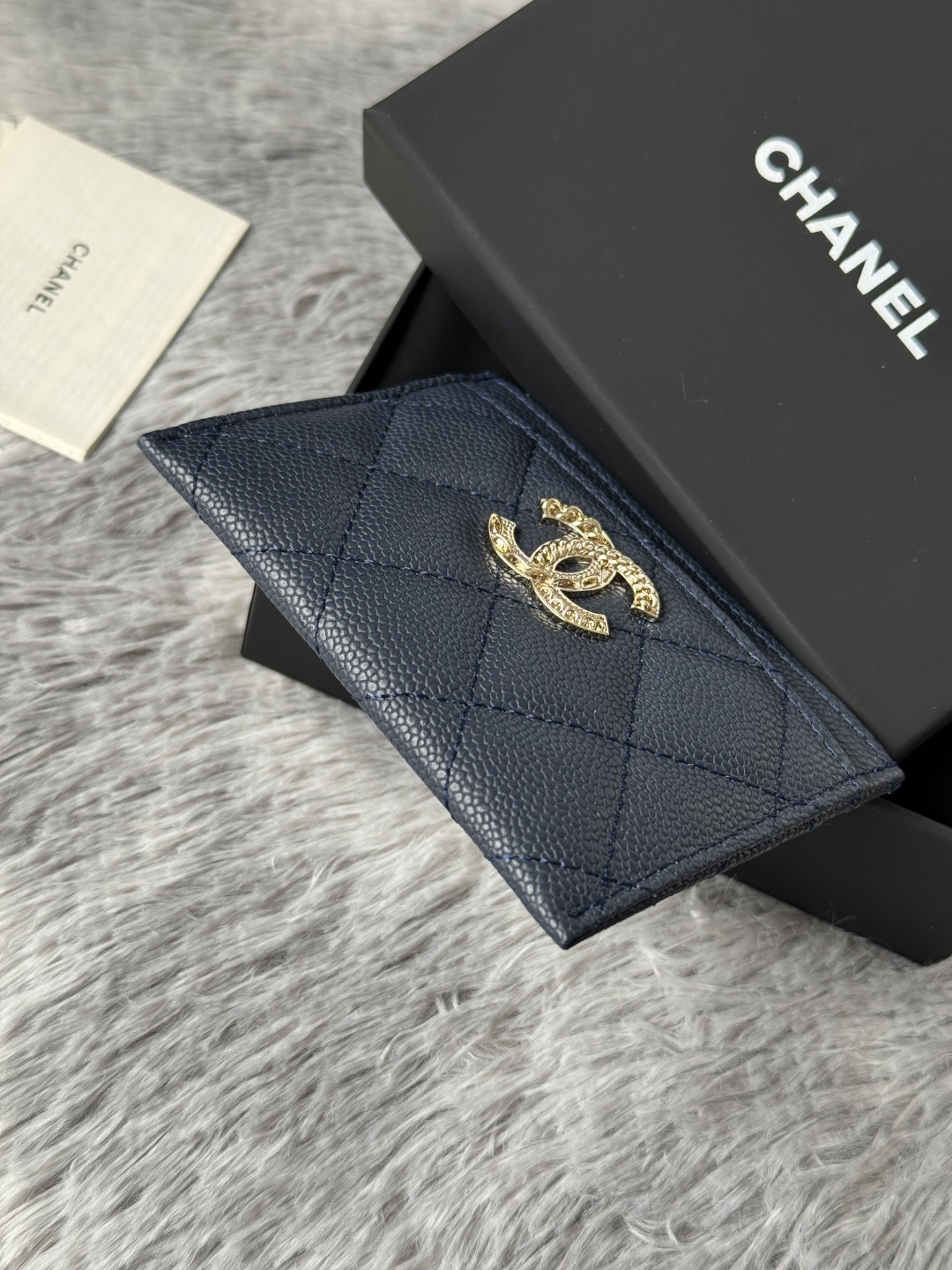 🆕型号ap-3048 CHANEL 22k浮雕lgo大双C五金，官网最新🆕卡包 鱼子酱中球纹牛皮防刮花，