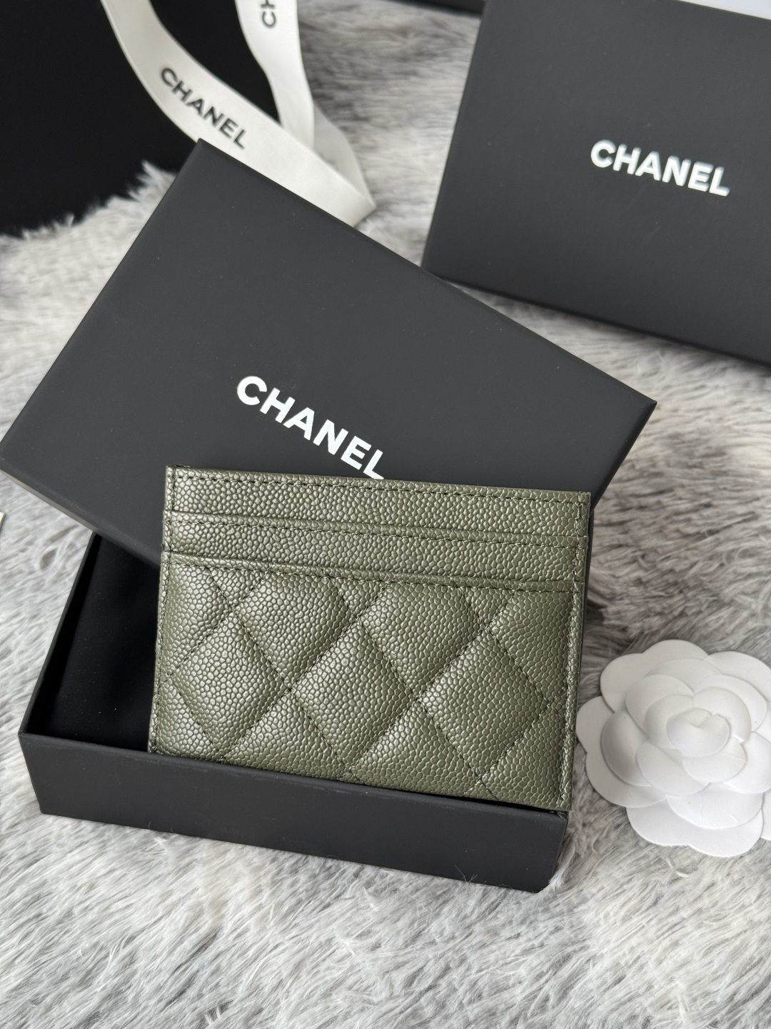 🆕型号ap-3048 CHANEL 22k浮雕lgo大双C五金，官网最新🆕卡包 鱼子酱中球纹牛皮防刮花，