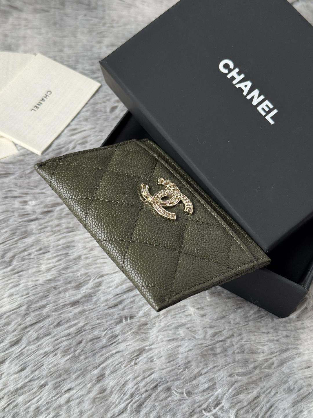 🆕型号ap-3048 CHANEL 22k浮雕lgo大双C五金，官网最新🆕卡包 鱼子酱中球纹牛皮防刮花，